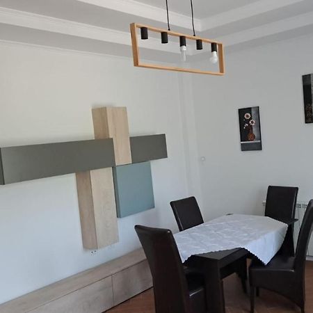Casa Francesca Apartment Comanesti  Екстериор снимка